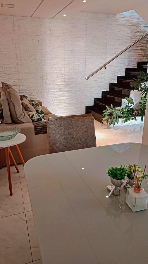 Casa à venda com 2 quartos, 145m² - Foto 4