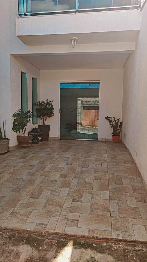 Casa à venda com 2 quartos, 145m² - Foto 3