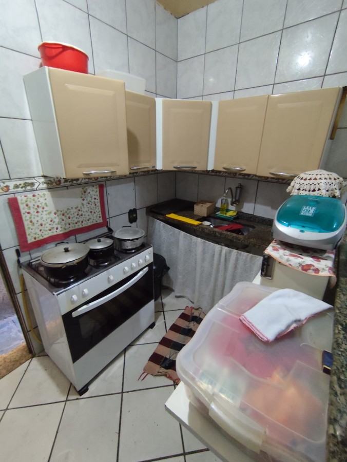 Casa à venda com 9 quartos, 300m² - Foto 10