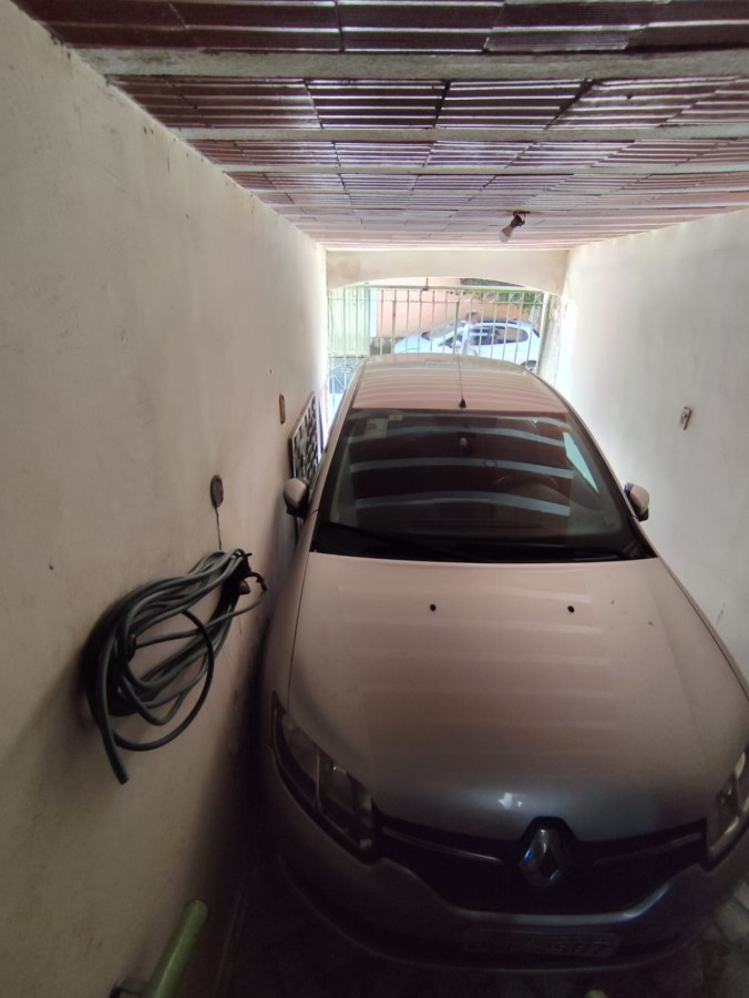 Casa à venda com 9 quartos, 300m² - Foto 18