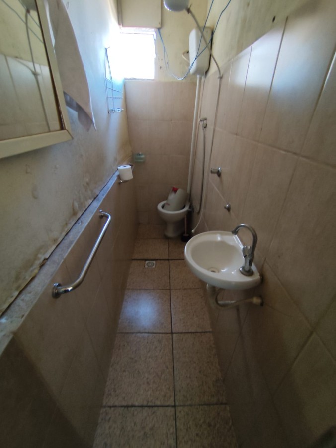 Casa à venda com 9 quartos, 300m² - Foto 24