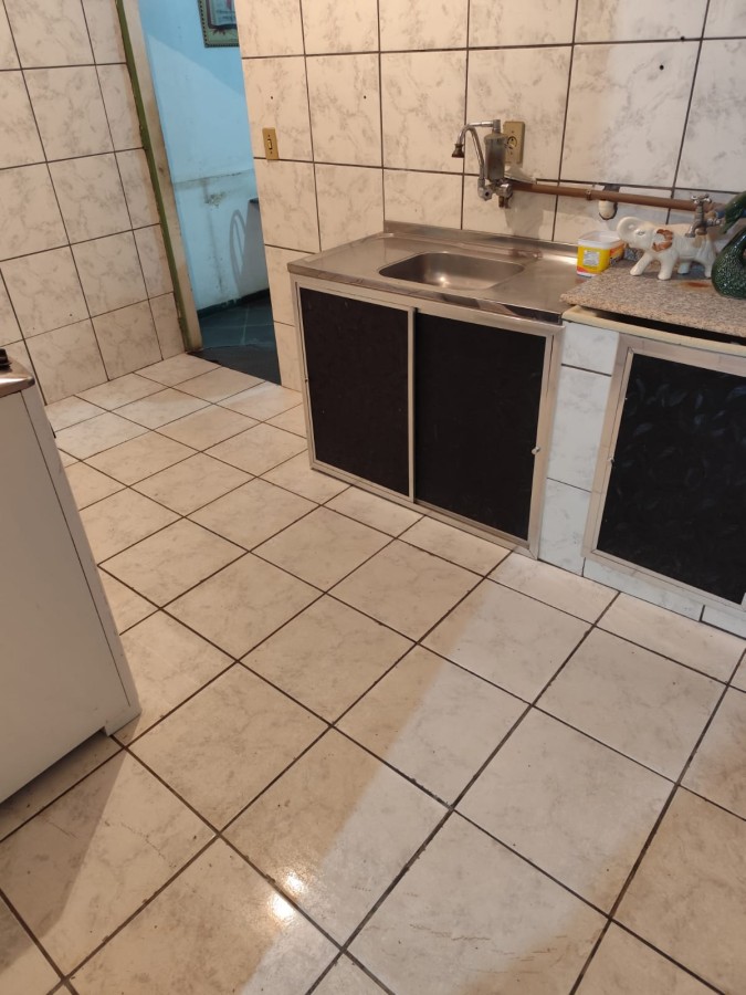 Casa à venda com 9 quartos, 300m² - Foto 29
