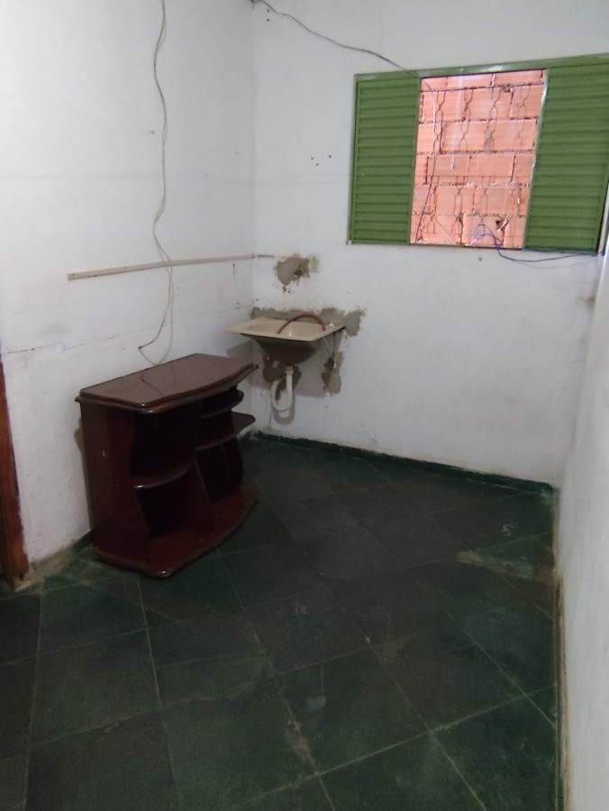 Casa à venda com 9 quartos, 300m² - Foto 30