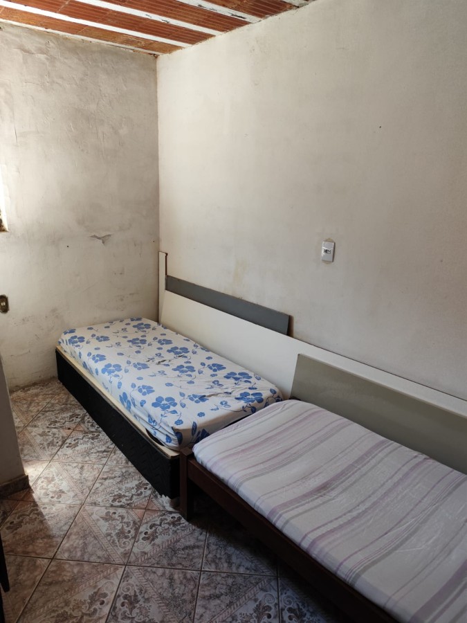Casa à venda com 9 quartos, 300m² - Foto 32