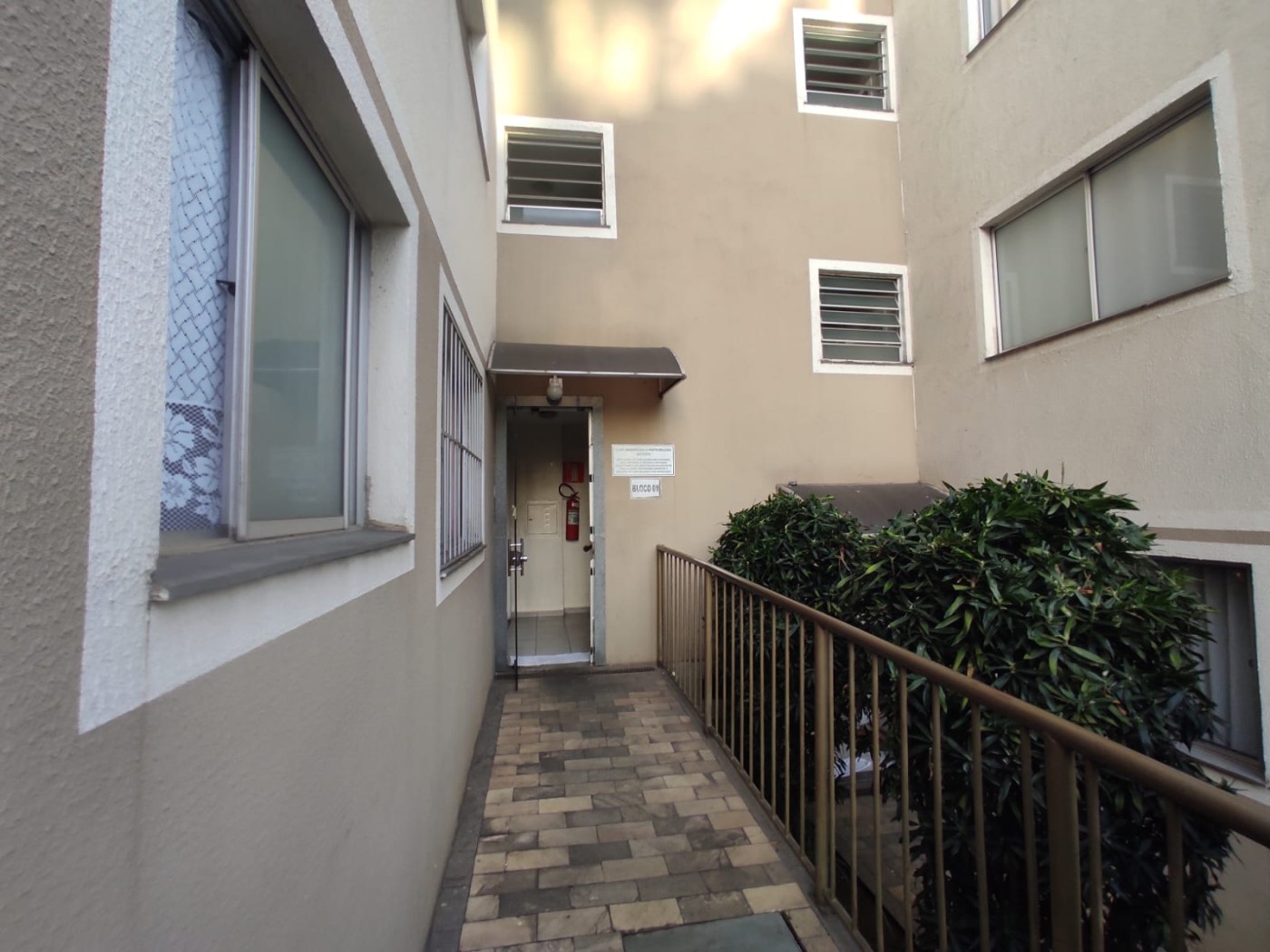 Apartamento à venda com 2 quartos, 46m² - Foto 3